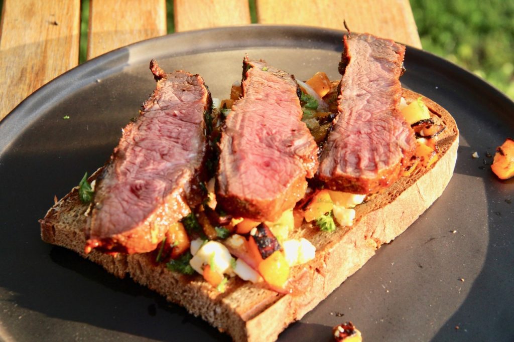 Grillen wie der Wirt: Flat Iron Steak aus dem Schulterscherzel