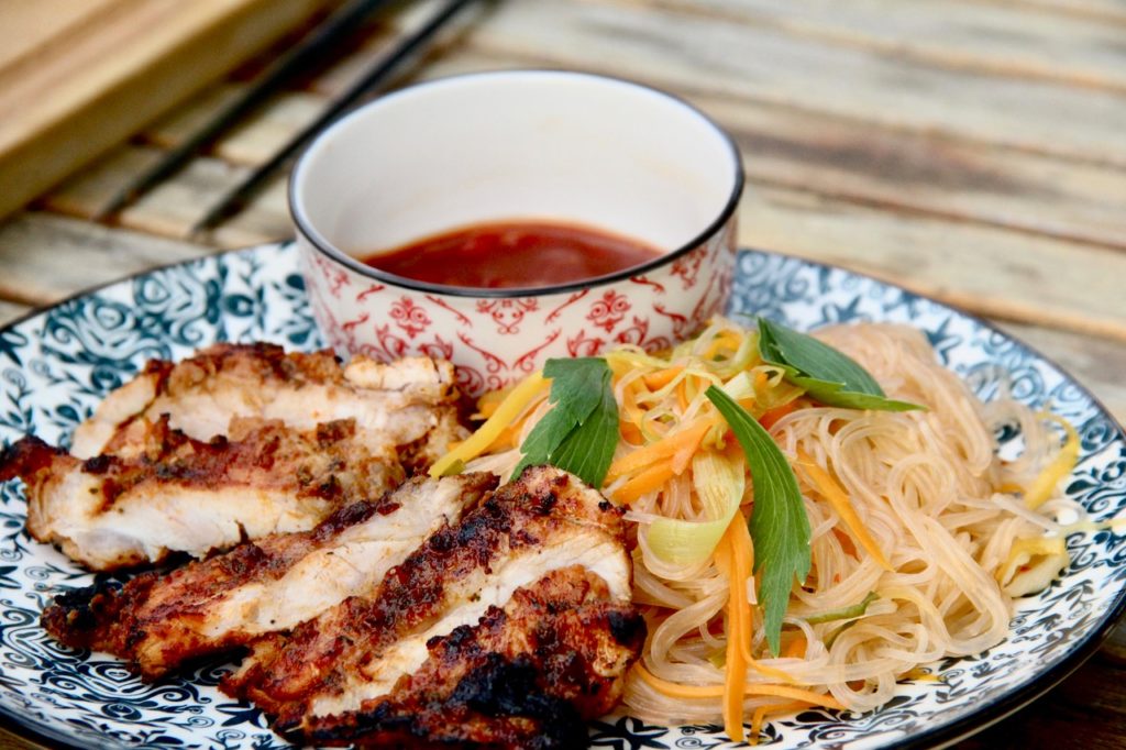 Grillen wie der Wirt: Schweinsfledermaus mit Glasnudelsalat