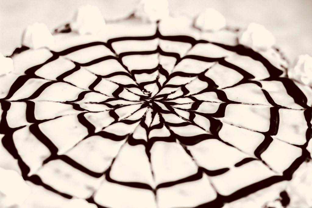 Burgenland genießen: Esterházy Torte mit Walnüssen aus dem Mittelburgenland