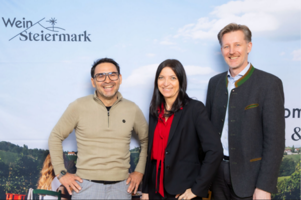 Wein Steiermark startet mit der Initiative „Wir trinken steirisch“ in die Saison 