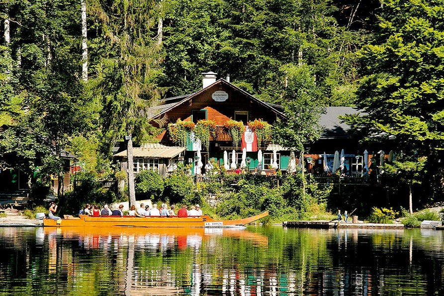 Fischerhütte – feinster Genuss in uriger Hütte direkt am Wasser