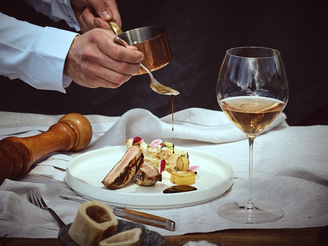 Krispels Genusstheater – raffinierte Küche vom Basaltblock und beste Weine